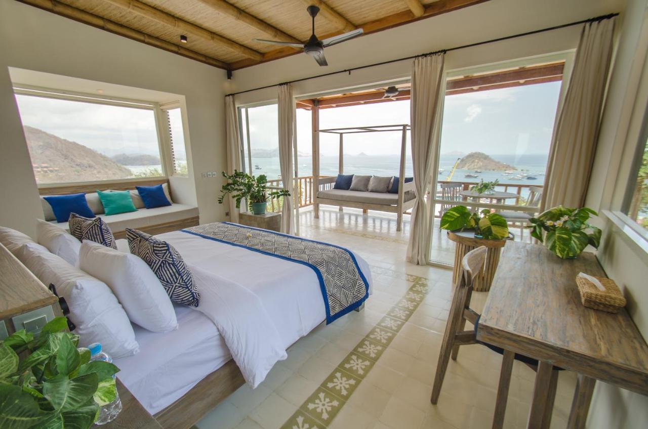 Bayview Gardens Hotel Labuan Bajo Exterior photo