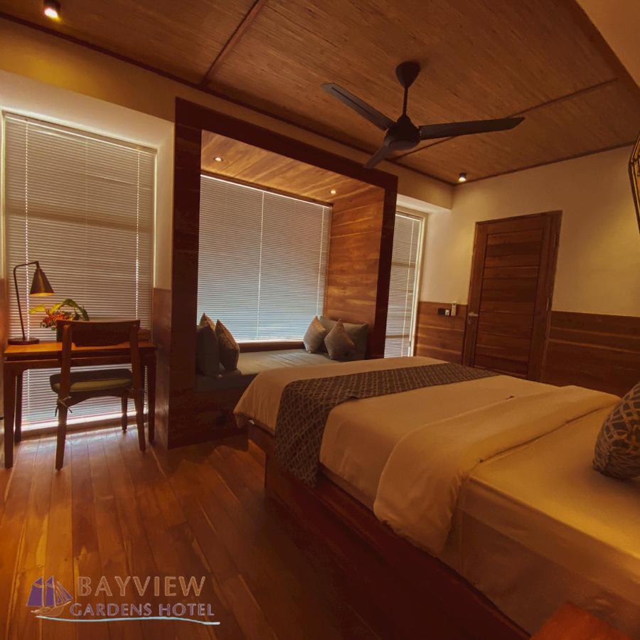 Bayview Gardens Hotel Labuan Bajo Exterior photo