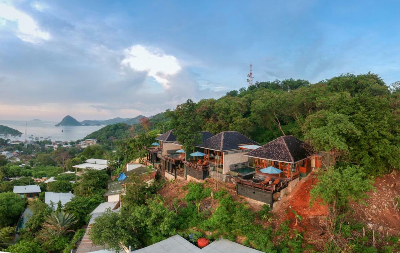 Bayview Gardens Hotel Labuan Bajo Exterior photo