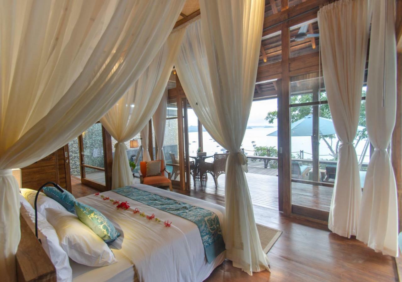 Bayview Gardens Hotel Labuan Bajo Exterior photo